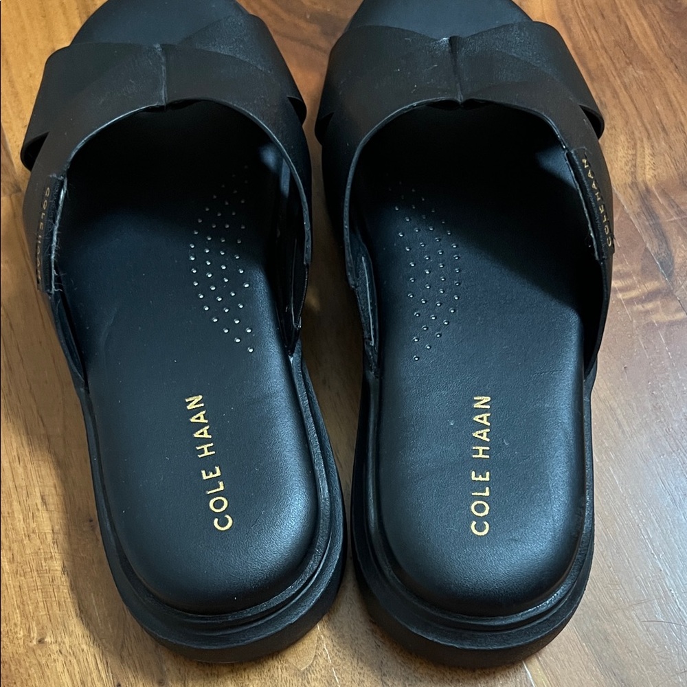 Cole Haan Women's Black Crisscross Sandals size 6.5 like new - Picture 4 of 6